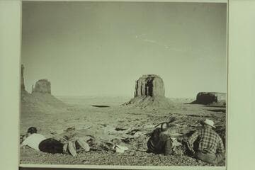 Hard-working photogs at Monument Valley. Jorgen Visbak; Bill Belknap; F. E. Masland