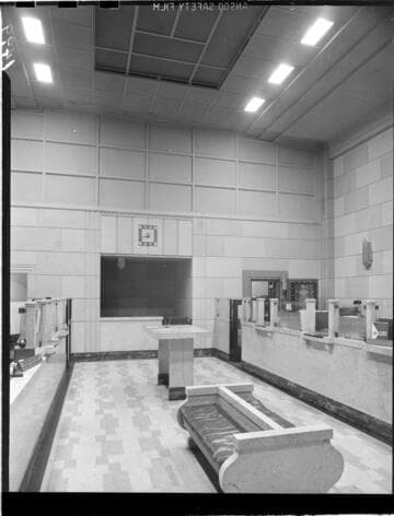 Commercial lighting