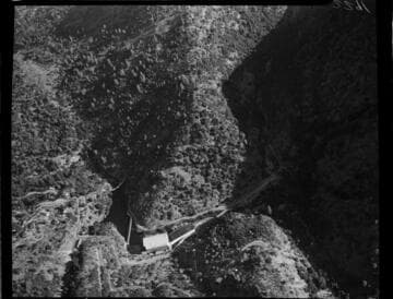Aerial photo of Dam 5 and Powerhouse #2 & 2a