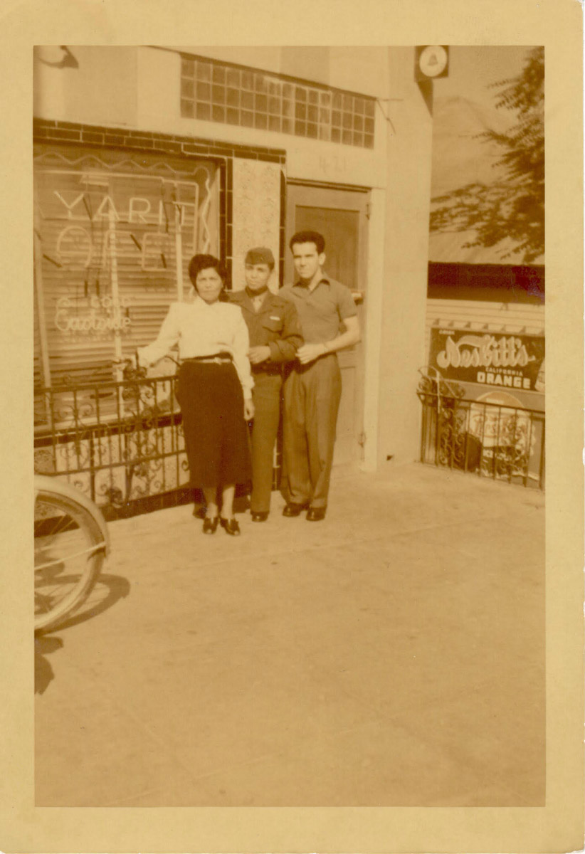 Facade of the original Nayarit restaurant, which closed around 1953. Left to right: Doña Natalia’s friend Cecilia Torres; Carlos Peres (Doña Natalia’s son); Ramón Barragan. Photograph provided by María Perea Molina.